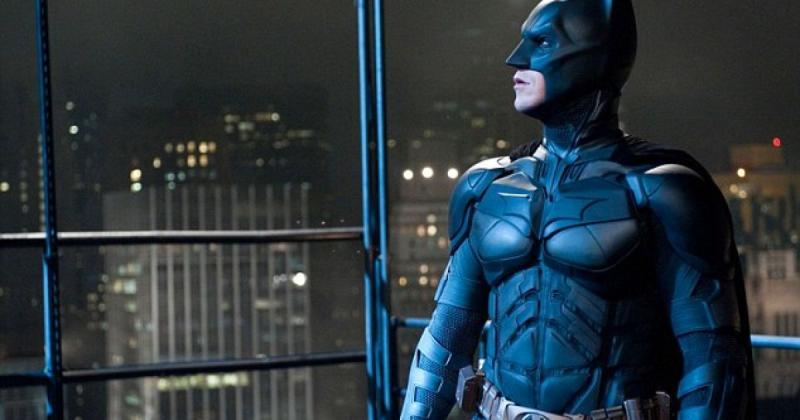 Бетмен у підземці: супергерой влаштував несподіваний експеримент, змінюючи пасажирів на добрих людей.