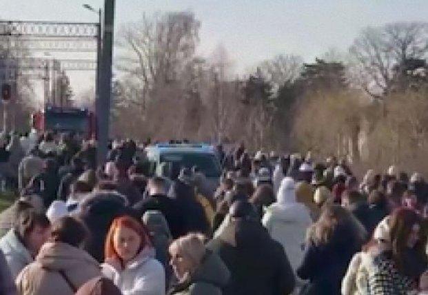 Українські поїзди призупинили рух за межами країни через інформацію про замінування, пасажирів евакуювали (відео) | FaceNews.ua: новини України