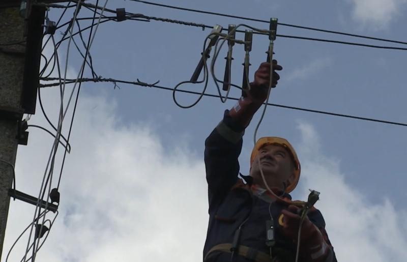 Оновлена інформація про графіки електропостачання в Кіровоградській області на 26 грудня: кого слід підготуватися до тривалих відключень електрики.