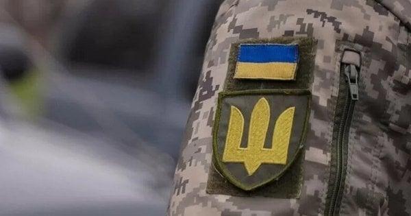 У Дніпрі озброєний ножем чоловік здійснив напад на представників військового комісаріату.