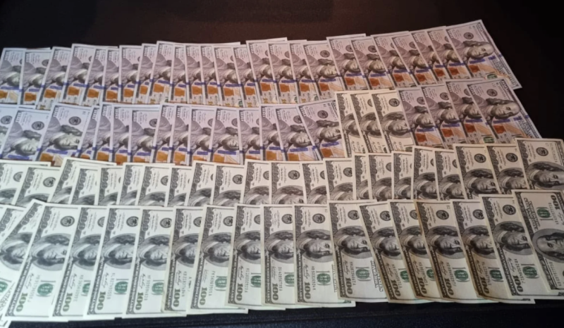 У Дніпропетровській області був затриманий військовослужбовець, який за суму в 9 тисяч доларів пообіцяв 