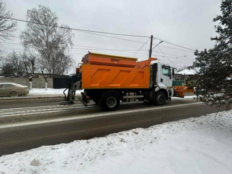 Десять днів стихії: відповідні служби організовують заходи для забезпечення безпеки на дорогах.