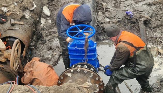У Миколаєві відновилося водопостачання у трьох мікрорайонах після завершення ремонтних робіт комунальними службами.