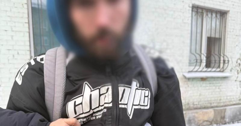 У Києві правоохоронці затримали злочинця, який погрожував касирам іграшковим пістолетом. - Новини bigmir)net