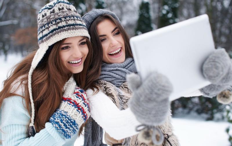 Лютий 2026 року: дати вшанування Героїв Небесної Сотні та святкування Дня всіх закоханих.