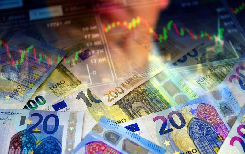 Євро знижується від свого максимуму: офіційний курс на 3 лютого