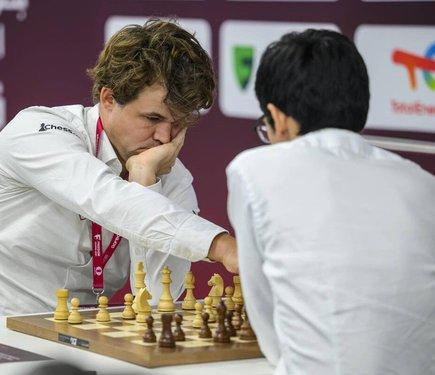 Магнус Карлсен став переможцем чемпіонату світу з шахів у форматі Фішера.