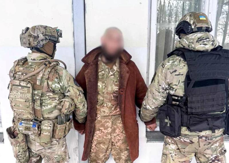 У Рівненській області співробітник СЗЧ завдав удар ножем звільненому з полону військовослужбовцю.