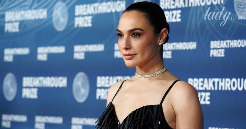 Галь Гадот вирішила змінити свій стиль і стала блондинкою — тепер її важко впізнати!