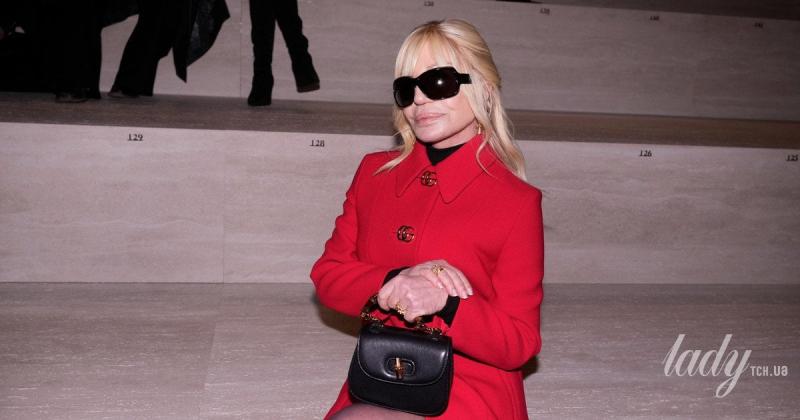 Ось це таке несподіване рішення: Донателла Версаче вперше виступила не під знаком власного бренду.