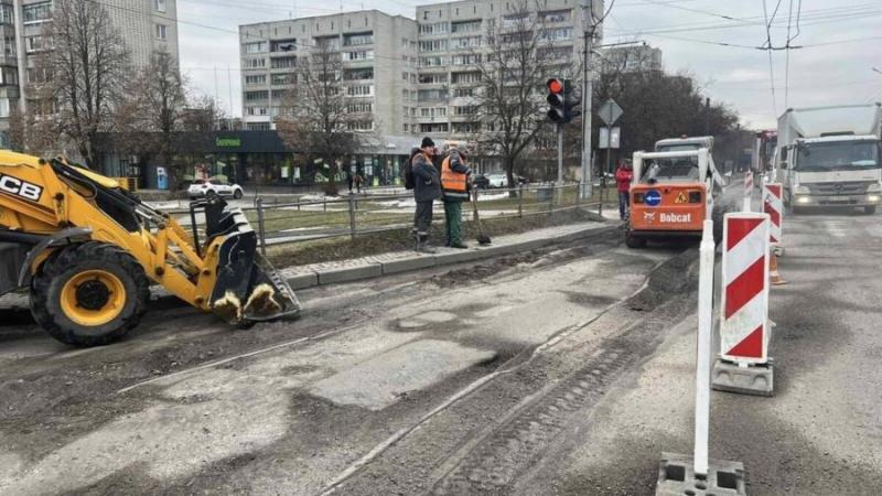 У Львові стартували роботи з усунення небезпечних ям на дорожньому покритті: список вулиць.