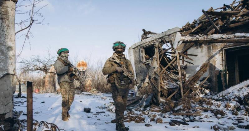 З початку доби на фронті відбулося близько п’ятдесяти збройних зіткнень, повідомляє Генеральний штаб Збройних сил України.