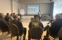 В Збройних силах України пройшов навчальний семінар для гейткіперів – фахівців, які спеціалізуються на запобіганні самогубствам.