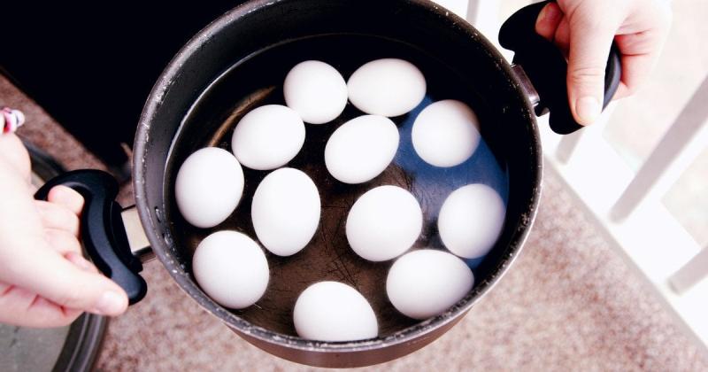 Визначено оптимальний час: скільки насправді потрібно варити яйця, щоб вони вийшли м’якими та смачними.
