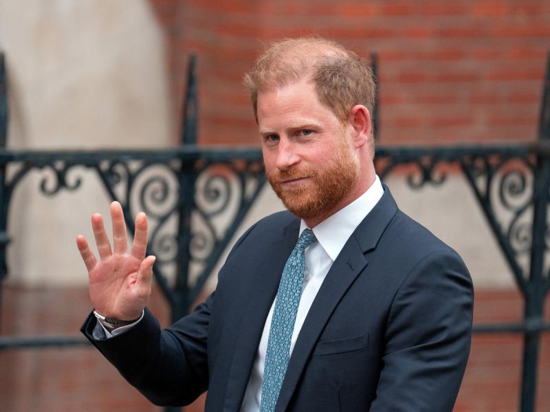 Переживаючи за можливу реакцію британців, принц Гаррі поки що не має можливості привезти Меган і дітей на свою рідну землю.