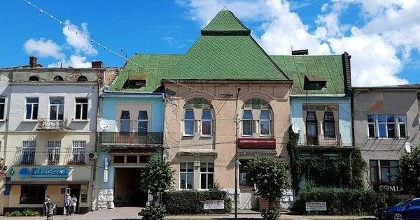 Прокурори змусили міську раду Кам'янка-Бузька забезпечити охорону сецесіонного пам'ятника.