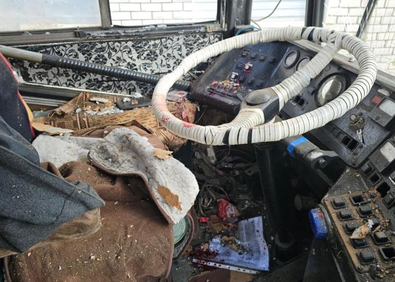 Водій тролейбуса, який став жертвою вибуху, скоєного росіянами, загинув.