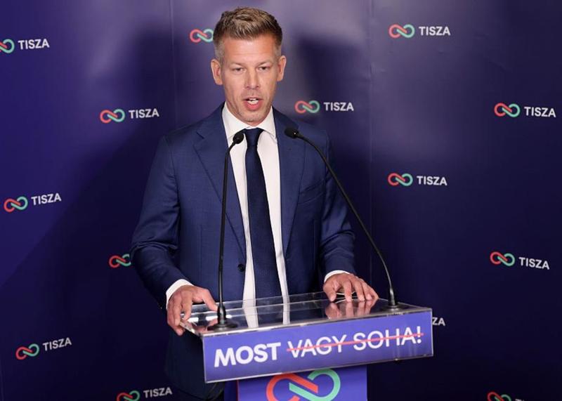 Мадяр поділився інформацією про те, де подівся Сіярто.