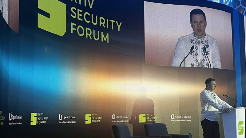 Міністр оборони Естонії закликав до підтримки України, наголошуючи, що новий Будапештський меморандум не є виходом із ситуації.