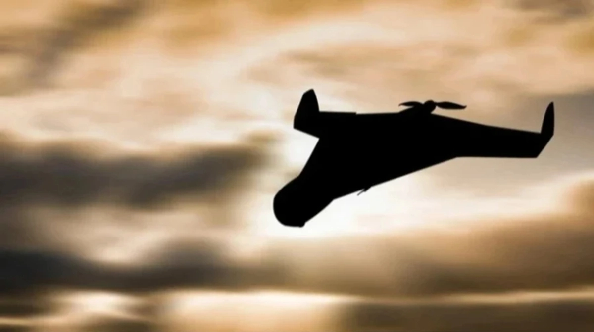 Війська Російської Федерації завдали потужного удару дронами по Одесі: 13 осіб отримали поранення, відзначено влучання в житлову будівлю.